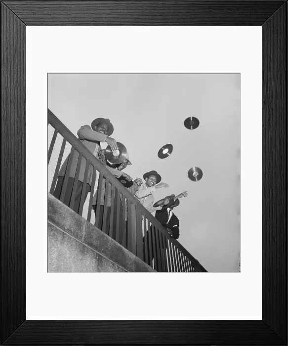 Framed Print : Portrait of the Ravens (Musical group), 1938. Creator: William Paul Gottlieb Framed Print : Portrait of the Ravens (Musical group), 1938. Creator: William Paul Gottlieb