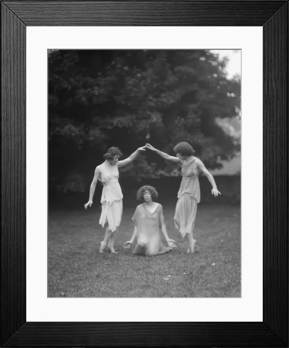 Framed Print : Desha, Leah, and Grace, 1921 Aug. 19. Creator: Arnold Genthe