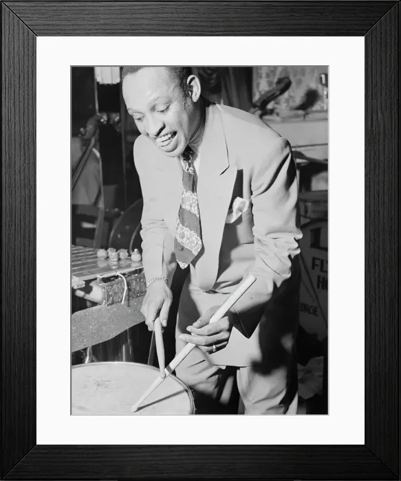 Framed Print : Portrait of Lionel Hampton, Aquarium, New York, N.Y. ca. June 1946. Creator: William Paul Gottlieb Framed Print : Portrait of Lionel Hampton, Aquarium, New York, N.Y. ca. June 1946. Creator: William Paul Gottlieb