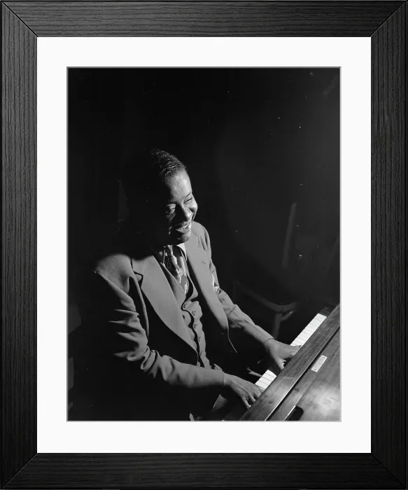 Framed Print : Portrait of Art Tatum, Rochester, N.Y.(?), ca. May 1946. Creator: William Paul Gottlieb