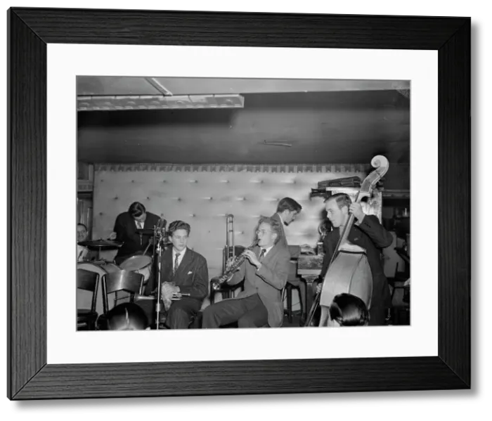 Framed Print : Portrait of Bob Wilber, Johnny Glazel, Dick Wellstood, Charlie Traeger... New York, ca. Dec. 1946. Creator: William Paul Gottlieb Framed Print : Portrait of Bob Wilber, Johnny Glazel, Dick Wellstood, Charlie Traeger... New York, ca. Dec. 1946. Creator: William Paul Gottlieb