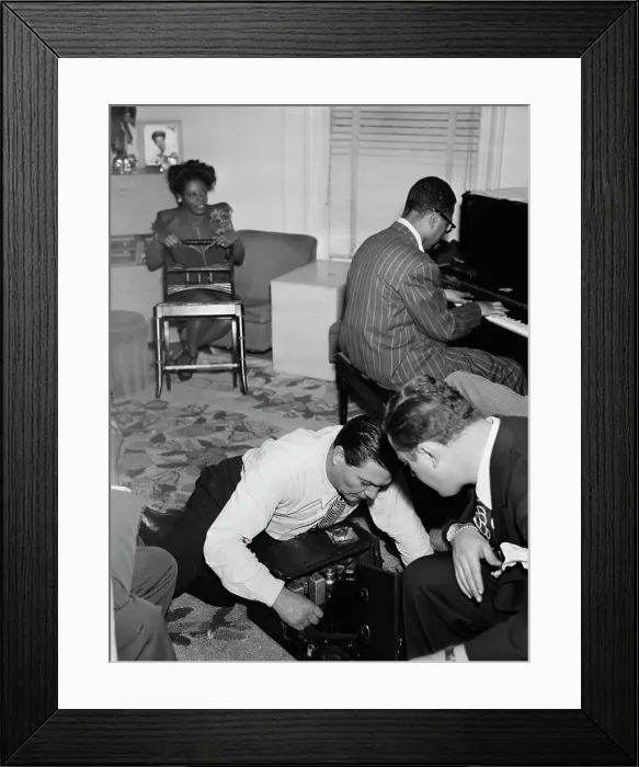 Framed Print : Portrait of Mary Lou Williams, Dizzy Gillespie, Jack...Mary Lou Williams apartment, N.Y. 1947. Creator: William Paul Gottlieb Framed Print : Portrait of Mary Lou Williams, Dizzy Gillespie, Jack...Mary Lou Williams apartment, N.Y. 1947. Creator: William Paul Gottlieb
