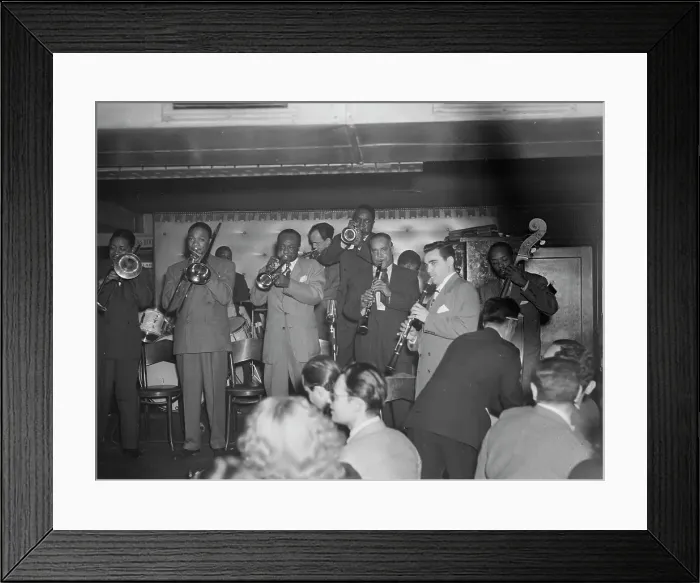 Framed Print : Portrait of Sol (Solomon) Yaged, Jimmy Jones(?), and John (O.) Levy(?), Jimmy Ryan's... N.Y. 1946. Creator: William Paul Gottlieb Framed Print : Portrait of Sol (Solomon) Yaged, Jimmy Jones(?), and John (O.) Levy(?), Jimmy Ryan's... N.Y. 1946. Creator: William Paul Gottlieb