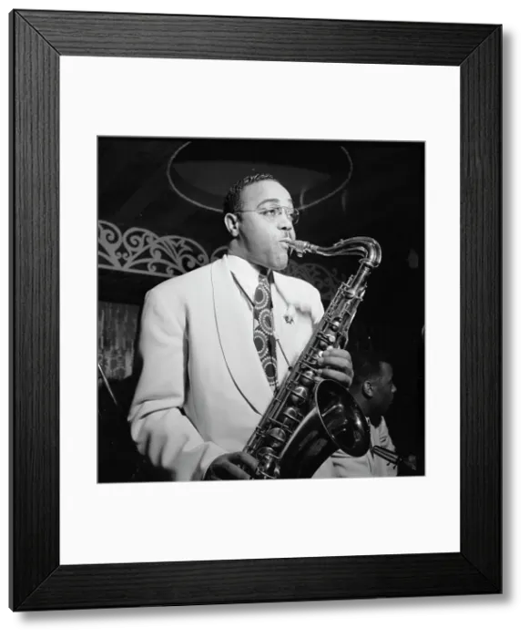 Framed Print : Portrait of Al Sears, Aquarium, New York, N.Y. ca. Nov. 1946. Creator: William Paul Gottlieb Framed Print : Portrait of Al Sears, Aquarium, New York, N.Y. ca. Nov. 1946. Creator: William Paul Gottlieb