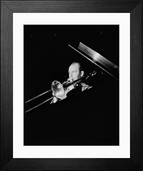 Framed Print : Portrait of Harry DeVito, 1947 or 1948. Creator: William Paul Gottlieb Framed Print : Portrait of Harry DeVito, 1947 or 1948. Creator: William Paul Gottlieb
