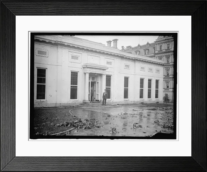 Framed Print : White House - storm damage, between 1913 and 1918. Creator: Harris & Ewing. White House - storm damage, between 1913 and 1918. Creator: Harris & Ewing Framed Print : White House - storm damage, between 1913 and 1918. Creator: Harris & Ewing. White House - storm damage, between 1913 and 1918. Creator: Harris & Ewing