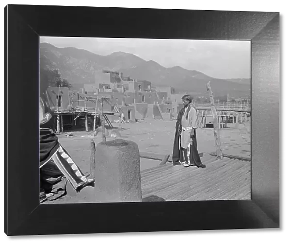[Taos Pueblo, New Mexico], between 1899 and 1928. Creator: Arnold Genthe