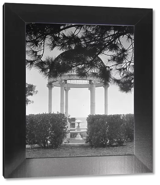 Edge, Charles N. garden, 1932 or 1933. Creator: Arnold Genthe