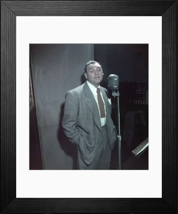 Framed Print : Portrait of Frankie Laine, New York, N.Y. 1946. Creator: William Paul Gottlieb Framed Print : Portrait of Frankie Laine, New York, N.Y. 1946. Creator: William Paul Gottlieb