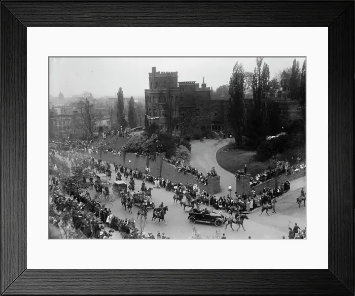 Framed Print : French Commission To U.S. - Procession Down 16th Street, 1917. Creator: Harris & Ewing. French Commission To U.S. - Procession Down 16th Street, 1917. Creator: Harris & Ewing Framed Print : French Commission To U.S. - Procession Down 16th Street, 1917. Creator: Harris & Ewing. French Commission To U.S. - Procession Down 16th Street, 1917. Creator: Harris & Ewing