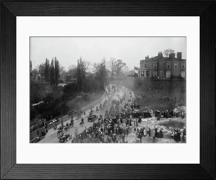 Framed Print : French Commission To U.S. - Procession Down 16th Street, 1917. Creator: Harris & Ewing. French Commission To U.S. - Procession Down 16th Street, 1917. Creator: Harris & Ewing Framed Print : French Commission To U.S. - Procession Down 16th Street, 1917. Creator: Harris & Ewing. French Commission To U.S. - Procession Down 16th Street, 1917. Creator: Harris & Ewing