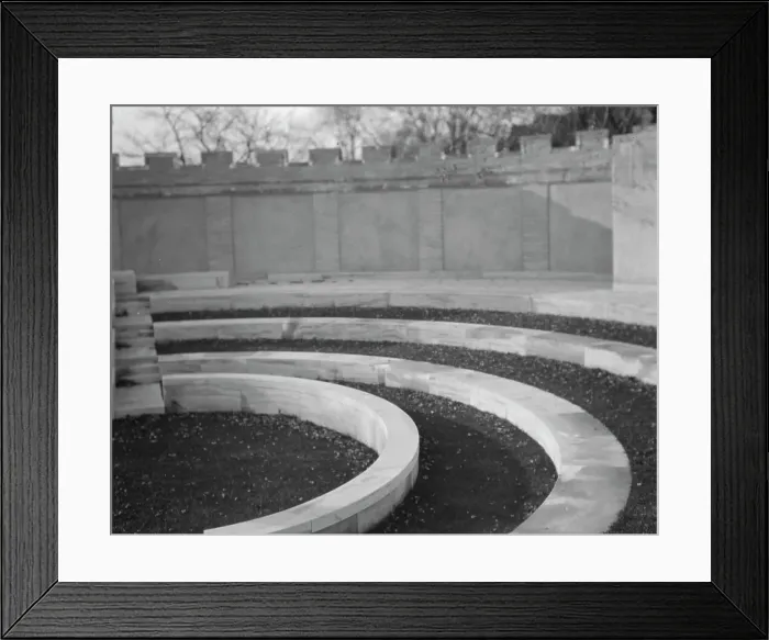 Framed Print : Untermeyer [i.e. Untermyer] garden, 1917 Creator: Arnold Genthe