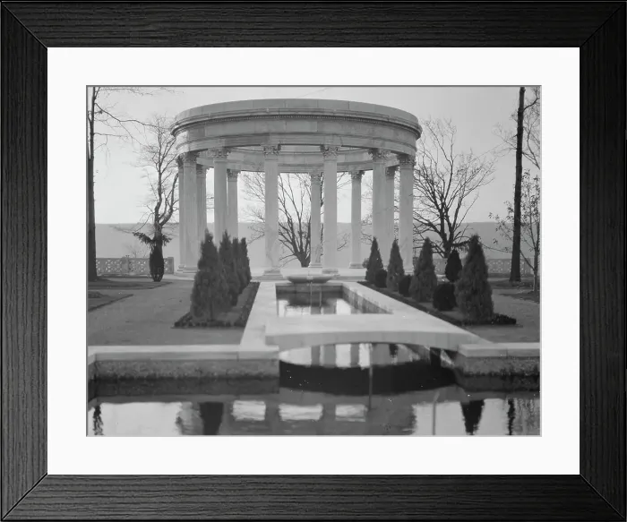 Framed Print : Untermeyer [i.e. Untermyer] garden, 1917 Creator: Arnold Genthe