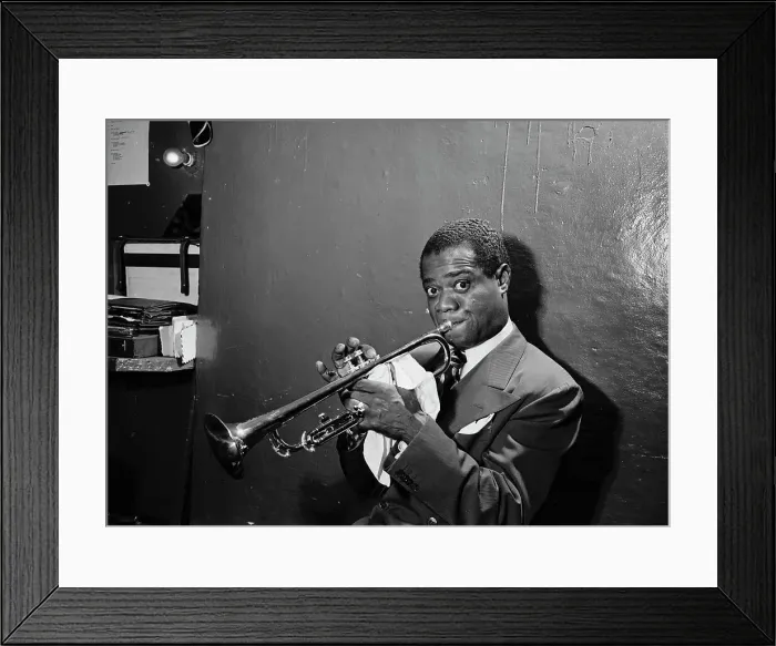 Framed Print : Portrait of Louis Armstrong, Aquarium, New York, N.Y. ca. July 1946. Creator: William Paul Gottlieb Framed Print : Portrait of Louis Armstrong, Aquarium, New York, N.Y. ca. July 1946. Creator: William Paul Gottlieb