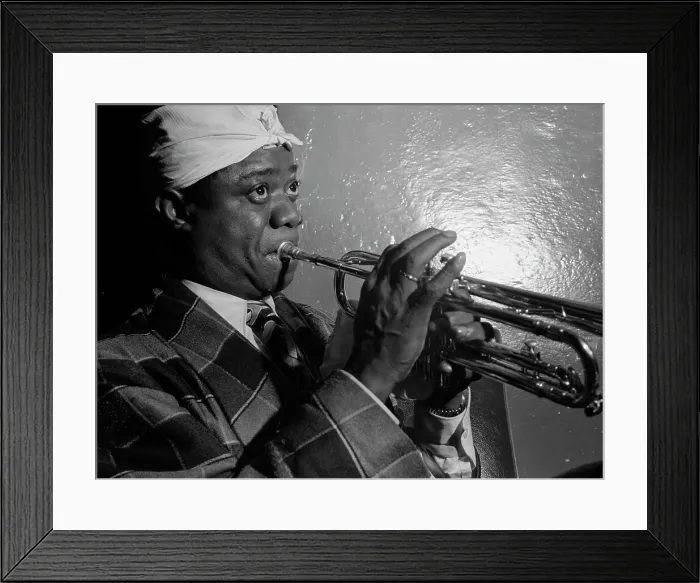 Framed Print : Portrait of Louis Armstrong, Aquarium, New York, N.Y. ca. July 1946. Creator: William Paul Gottlieb Framed Print : Portrait of Louis Armstrong, Aquarium, New York, N.Y. ca. July 1946. Creator: William Paul Gottlieb