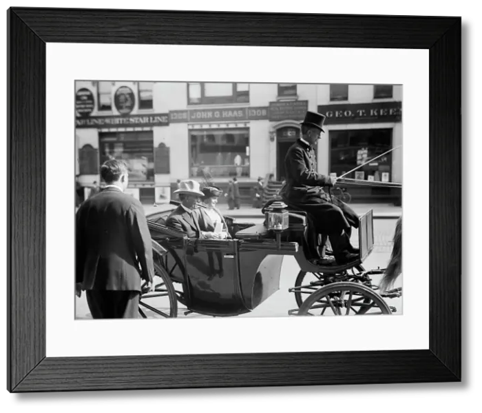 Framed Print : John Lind, Governor of Minnesota, in Carriage with Mrs. Lind, 1914. Creator: Harris & Ewing. John Lind, Governor of Minnesota, in Carriage with Mrs. Lind, 1914. Creator: Harris & Ewing Framed Print : John Lind, Governor of Minnesota, in Carriage with Mrs. Lind, 1914. Creator: Harris & Ewing. John Lind, Governor of Minnesota, in Carriage with Mrs. Lind, 1914. Creator: Harris & Ewing