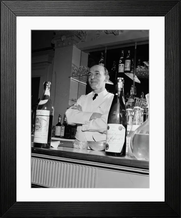 Framed Print : Portrait of Joe Helbock, Charlie's Tavern, New York, N.Y. ca. Mar. 1947. Creator: William Paul Gottlieb Framed Print : Portrait of Joe Helbock, Charlie's Tavern, New York, N.Y. ca. Mar. 1947. Creator: William Paul Gottlieb