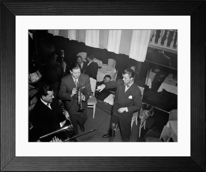 Framed Print : Portrait of Tony Parenti, Wild Bill Davison, and Eddie Condon, Eddie Condon's, N.Y. ca. June 1946. Creator: William Paul Gottlieb Framed Print : Portrait of Tony Parenti, Wild Bill Davison, and Eddie Condon, Eddie Condon's, N.Y. ca. June 1946. Creator: William Paul Gottlieb