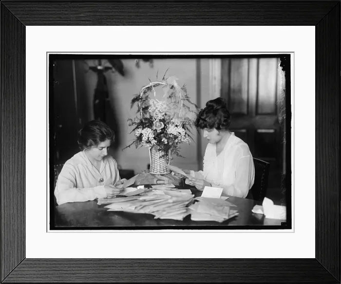 Framed Print : Miss Leech with Miss Fleigleman, between 1914 and 1917. Creator: Harris & Ewing. Miss Leech with Miss Fleigleman, between 1914 and 1917. Creator: Harris & Ewing Framed Print : Miss Leech with Miss Fleigleman, between 1914 and 1917. Creator: Harris & Ewing. Miss Leech with Miss Fleigleman, between 1914 and 1917. Creator: Harris & Ewing