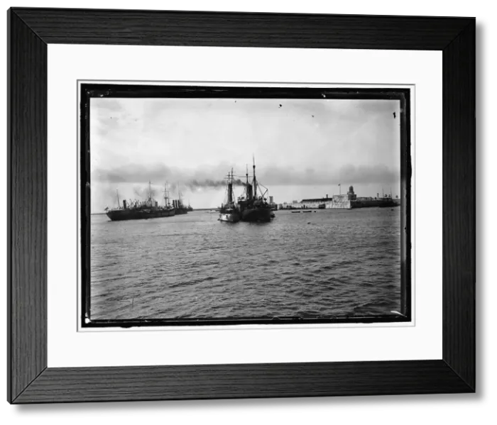 Framed Print : Veracruz, Mexico, between 1914 and 1917. Creator: Harris & Ewing. Veracruz, Mexico, between 1914 and 1917. Creator: Harris & Ewing Framed Print : Veracruz, Mexico, between 1914 and 1917. Creator: Harris & Ewing. Veracruz, Mexico, between 1914 and 1917. Creator: Harris & Ewing