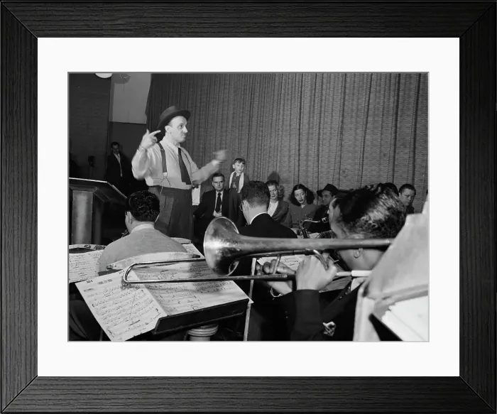 Framed Print : Portrait of Brick Fleagle, Sandy Williams, and Mrs. Brick Fleagle, Nola's, N.Y. ca. Feb. 1947. Creator: William Paul Gottlieb Framed Print : Portrait of Brick Fleagle, Sandy Williams, and Mrs. Brick Fleagle, Nola's, N.Y. ca. Feb. 1947. Creator: William Paul Gottlieb