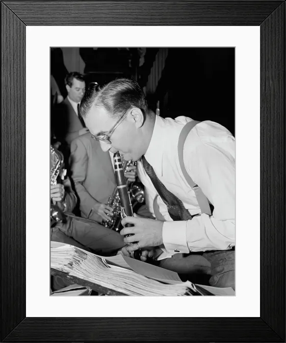 Framed Print : Portrait of Benny Goodman, 400 Restaurant, New York, N.Y. ca. July 1946. Creator: William Paul Gottlieb Framed Print : Portrait of Benny Goodman, 400 Restaurant, New York, N.Y. ca. July 1946. Creator: William Paul Gottlieb