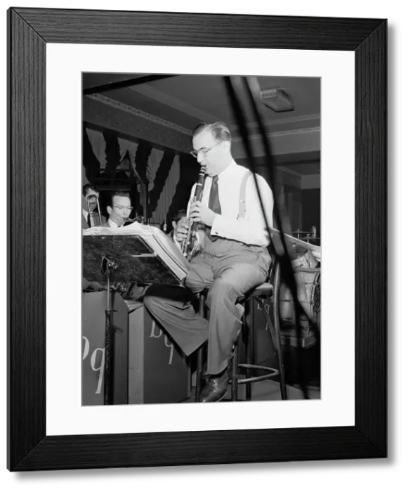 Framed Print : Portrait of Benny Goodman, 400 Restaurant, New York, N.Y. ca. July 1946. Creator: William Paul Gottlieb Framed Print : Portrait of Benny Goodman, 400 Restaurant, New York, N.Y. ca. July 1946. Creator: William Paul Gottlieb