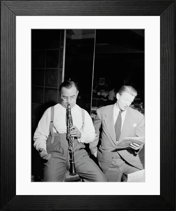 Framed Print : Portrait of Benny Goodman, 400 Restaurant, New York, N.Y. ca. July 1946. Creator: William Paul Gottlieb Framed Print : Portrait of Benny Goodman, 400 Restaurant, New York, N.Y. ca. July 1946. Creator: William Paul Gottlieb