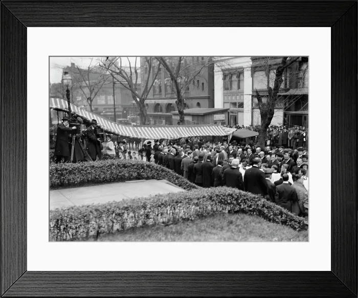 Framed Print : Pan American Mass - Thanksgiving Day at St. Patrick's. Groups at St. Patrick's, 1914. Creator: Harris & Ewing. Pan American Mass - Thanksgiving Day at St. Patrick's. Groups at St. Patrick's, 1914. Creator: Harris & Ewing Framed Print : Pan American Mass - Thanksgiving Day at St. Patrick's. Groups at St. Patrick's, 1914. Creator: Harris & Ewing. Pan American Mass - Thanksgiving Day at St. Patrick's. Groups at St. Patrick's, 1914. Creator: Harris & Ewing