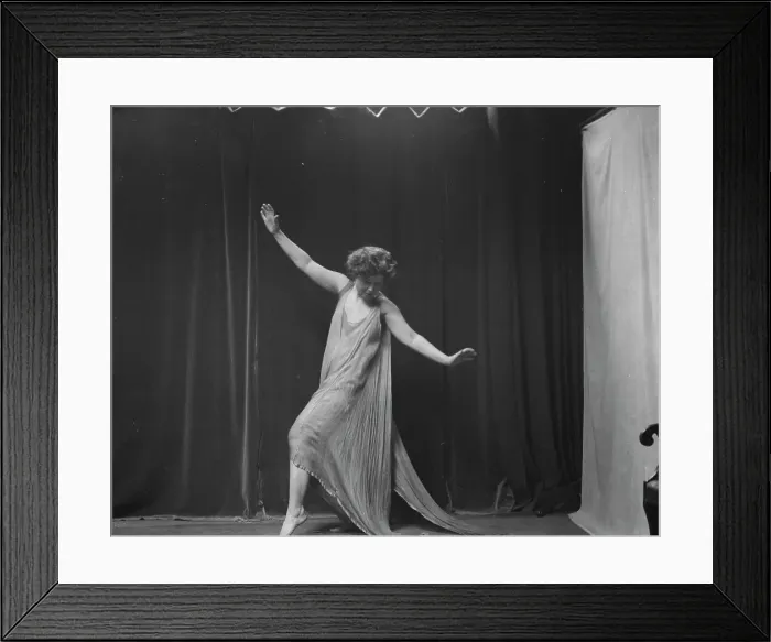 Framed Print : Elsie Dufour dancer, between 1918 and 1920. Creator: Arnold Genthe Framed Print : Elsie Dufour dancer, between 1918 and 1920. Creator: Arnold Genthe