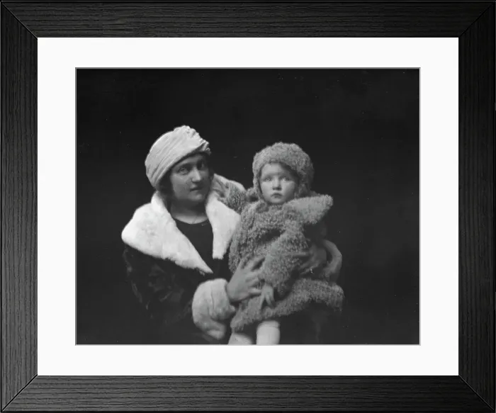 Framed Print : Barnsdoff, Mrs. and baby, portrait photograph, ca. 1918. Creator: Arnold Genthe