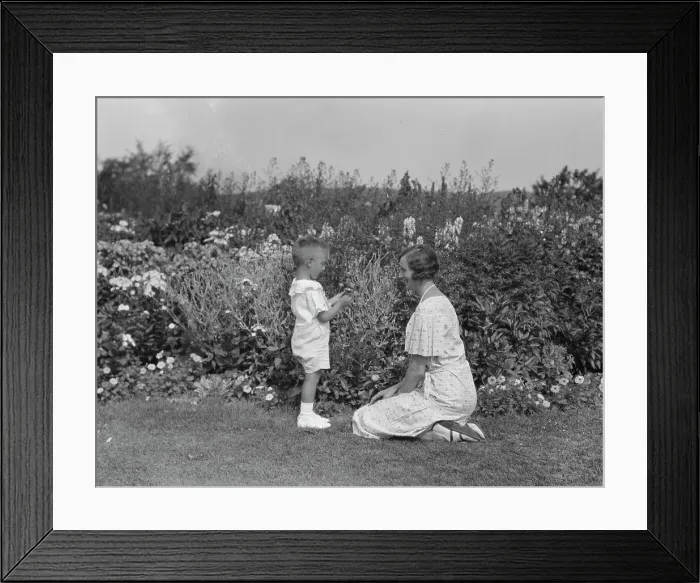 Framed Print : Rochester, Mrs. and Dudley, outdoors, 1931 July 25. Creator: Arnold Genthe Framed Print : Rochester, Mrs. and Dudley, outdoors, 1931 July 25. Creator: Arnold Genthe