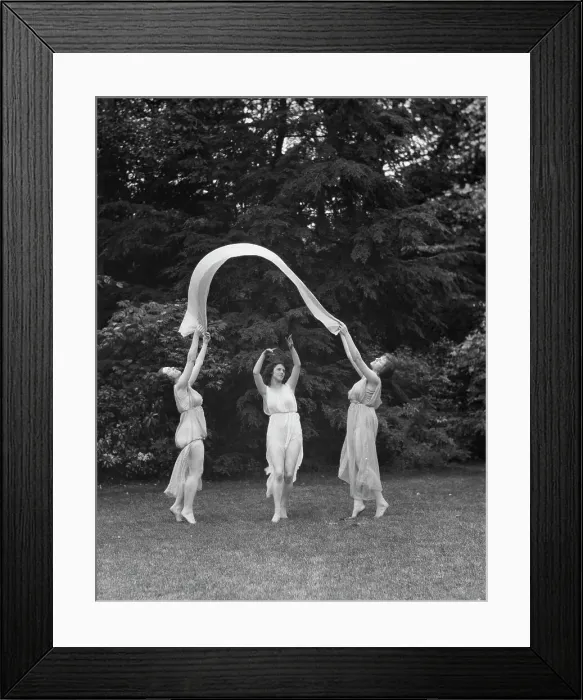 Framed Print : Elizabeth Duncan dancers and children, between 1916 and 1941. Creator: Arnold Genthe Framed Print : Elizabeth Duncan dancers and children, between 1916 and 1941. Creator: Arnold Genthe