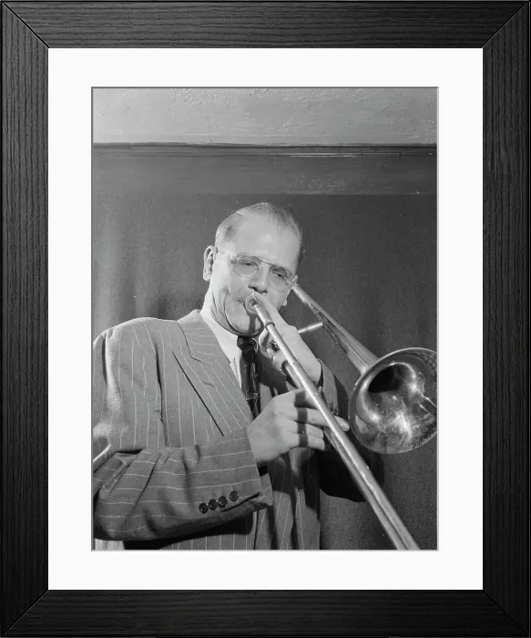Framed Print : Portrait of Bill Harris, William P. Gottlieb's home (table tennis room), N.Y. ca. Apr. 1947. Creator: William Paul Gottlieb Framed Print : Portrait of Bill Harris, William P. Gottlieb's home (table tennis room), N.Y. ca. Apr. 1947. Creator: William Paul Gottlieb