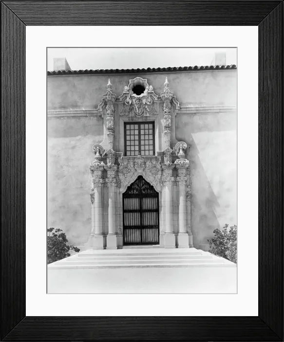 Framed Print : Mi Suen~o, Herbert Coppell house, 1245 South Grand Avenue, Pasadena, California, 1917. Creator: Frances Benjamin Johnston. Mi Suen~o, Herbert Coppell house, 1245 South Grand Avenue, Pasadena, California, 1917 Framed Print : Mi Suen~o, Herbert Coppell house, 1245 South Grand Avenue, Pasadena, California, 1917. Creator: Frances Benjamin Johnston. Mi Suen~o, Herbert Coppell house, 1245 South Grand Avenue, Pasadena, California, 1917