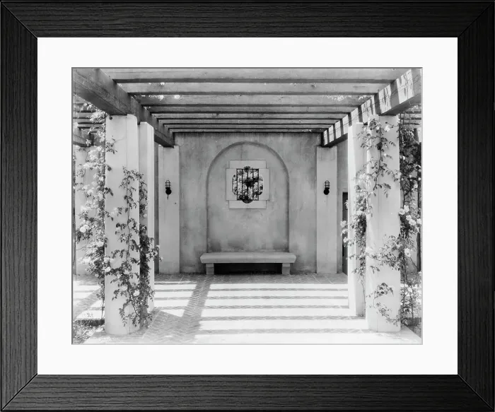 Framed Print : Mi Suen~o, Herbert Coppell house, 1245 South Grand Avenue, Pasadena, California, 1917. Creator: Frances Benjamin Johnston. Mi Suen~o, Herbert Coppell house, 1245 South Grand Avenue, Pasadena, California, 1917 Framed Print : Mi Suen~o, Herbert Coppell house, 1245 South Grand Avenue, Pasadena, California, 1917. Creator: Frances Benjamin Johnston. Mi Suen~o, Herbert Coppell house, 1245 South Grand Avenue, Pasadena, California, 1917
