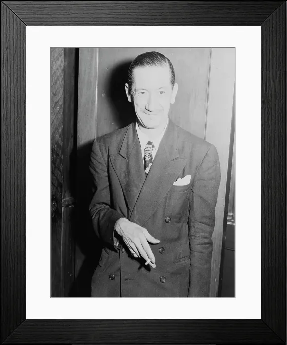 Framed Print : Portrait of Pee Wee Russell, New York, N.Y. 1946. Creator: William Paul Gottlieb Framed Print : Portrait of Pee Wee Russell, New York, N.Y. 1946. Creator: William Paul Gottlieb
