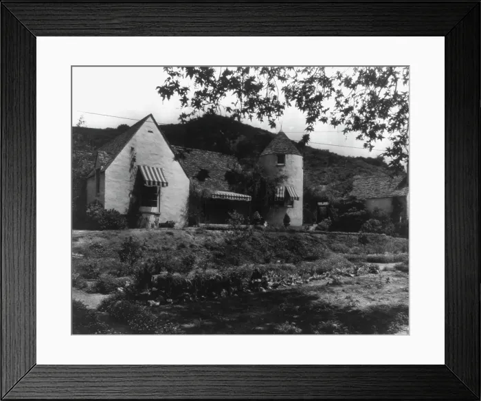 Framed Print : Home on Highland Ave. no. 2314, Hollywood, California, 1917. Creator: Frances Benjamin Johnston Framed Print : Home on Highland Ave. no. 2314, Hollywood, California, 1917. Creator: Frances Benjamin Johnston