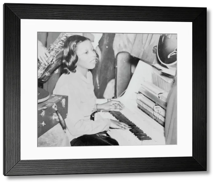 Framed Print : Portrait of Mary Lou Williams, Howard Theater, Washington, D.C. 1938. Creator: William Paul Gottlieb Framed Print : Portrait of Mary Lou Williams, Howard Theater, Washington, D.C. 1938. Creator: William Paul Gottlieb