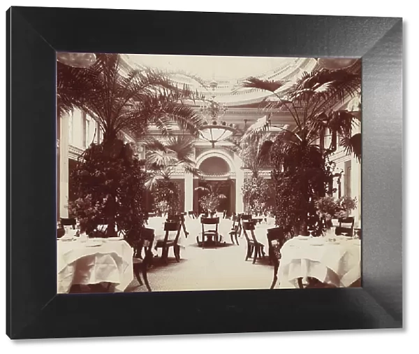 Willard Hotel - dining room, between 1910 and 1910. Creator: Frances Benjamin Johnston