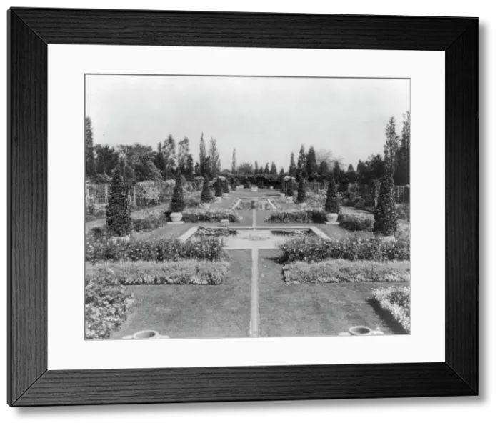 Framed Print : Beacon Hill House, Arthur Curtiss James house, Beacon Hill Road, Newport, Rhode Island, 1917. Creator: Frances Benjamin Johnston. Beacon Hill House, Arthur Curtiss James house, Beacon Hill Road, Newport, Rhode Island, 1917 Framed Print : Beacon Hill House, Arthur Curtiss James house, Beacon Hill Road, Newport, Rhode Island, 1917. Creator: Frances Benjamin Johnston. Beacon Hill House, Arthur Curtiss James house, Beacon Hill Road, Newport, Rhode Island, 1917