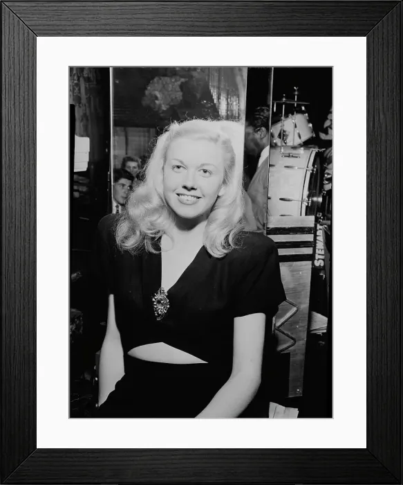 Framed Print : Portrait of Doris Day, Aquarium, New York, N.Y. ca. July 1946. Creator: William Paul Gottlieb Framed Print : Portrait of Doris Day, Aquarium, New York, N.Y. ca. July 1946. Creator: William Paul Gottlieb