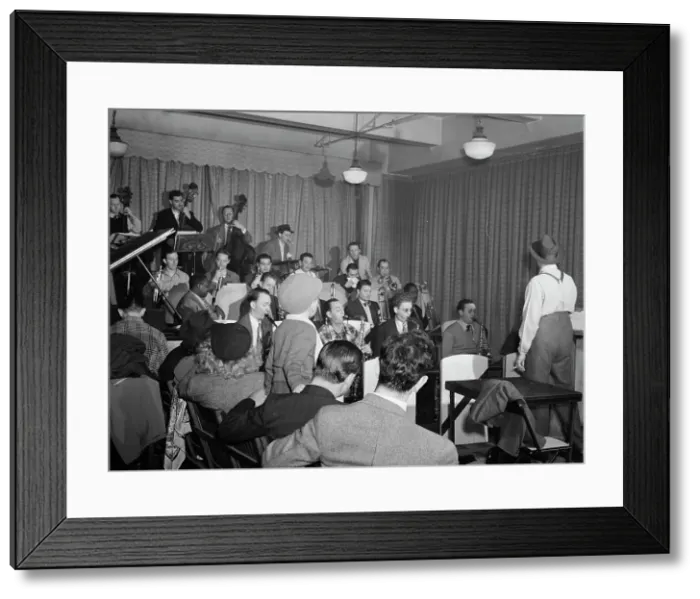 Framed Print : Portrait of Brick Fleagle and Sandy Williams, Nola's, New York, N.Y. ca. Feb. 1947. Creator: William Paul Gottlieb Framed Print : Portrait of Brick Fleagle and Sandy Williams, Nola's, New York, N.Y. ca. Feb. 1947. Creator: William Paul Gottlieb