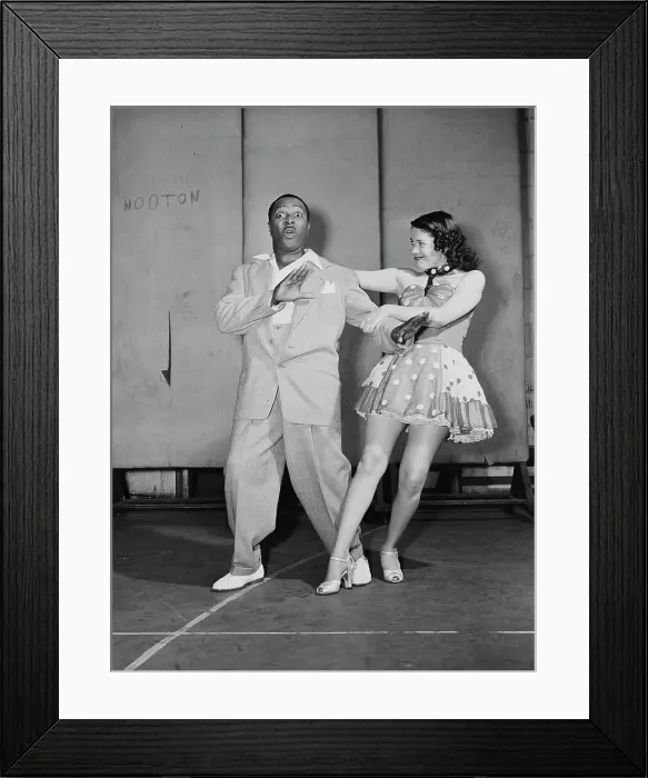 Framed Print : Portrait of Louis Jordan, Paramount Theater(?), New York, N.Y. ca. July 1946. Creator: William Paul Gottlieb Framed Print : Portrait of Louis Jordan, Paramount Theater(?), New York, N.Y. ca. July 1946. Creator: William Paul Gottlieb