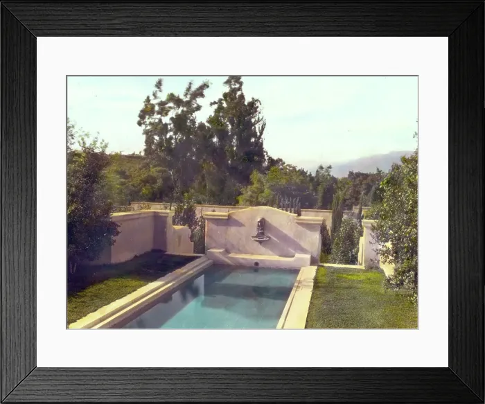 Framed Print : Mi Suen~o, Herbert Coppell house, 1245 South Grand Avenue, Pasadena, California, 1917. Creator: Frances Benjamin Johnston. Mi Suen~o, Herbert Coppell house, 1245 South Grand Avenue, Pasadena, California, 1917 Framed Print : Mi Suen~o, Herbert Coppell house, 1245 South Grand Avenue, Pasadena, California, 1917. Creator: Frances Benjamin Johnston. Mi Suen~o, Herbert Coppell house, 1245 South Grand Avenue, Pasadena, California, 1917