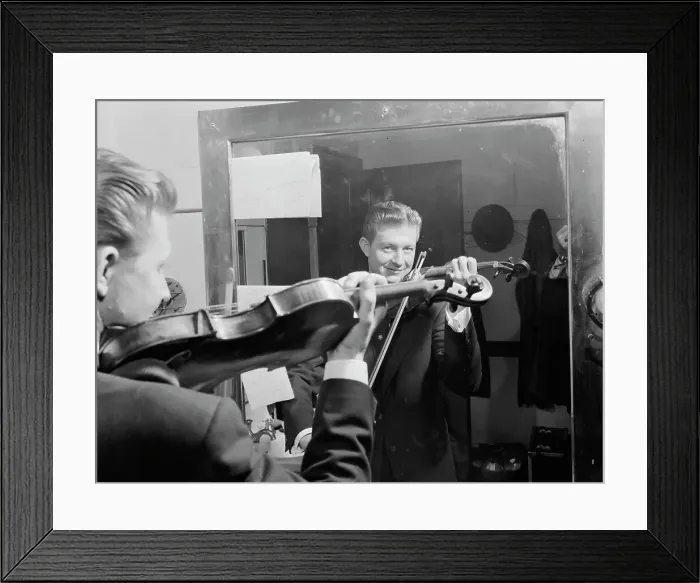 Framed Print : Portrait of Johnny Long, New York, N.Y. ca. June 1947. Creator: William Paul Gottlieb Framed Print : Portrait of Johnny Long, New York, N.Y. ca. June 1947. Creator: William Paul Gottlieb