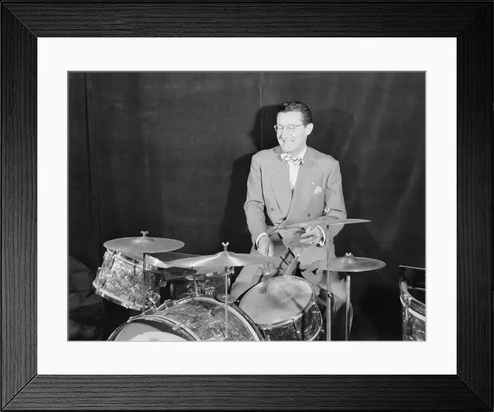 Framed Print : Portrait of Ray McKinley, Hotel Commodore, New York, N.Y. ca. Apr. 1946. Creator: William Paul Gottlieb Framed Print : Portrait of Ray McKinley, Hotel Commodore, New York, N.Y. ca. Apr. 1946. Creator: William Paul Gottlieb