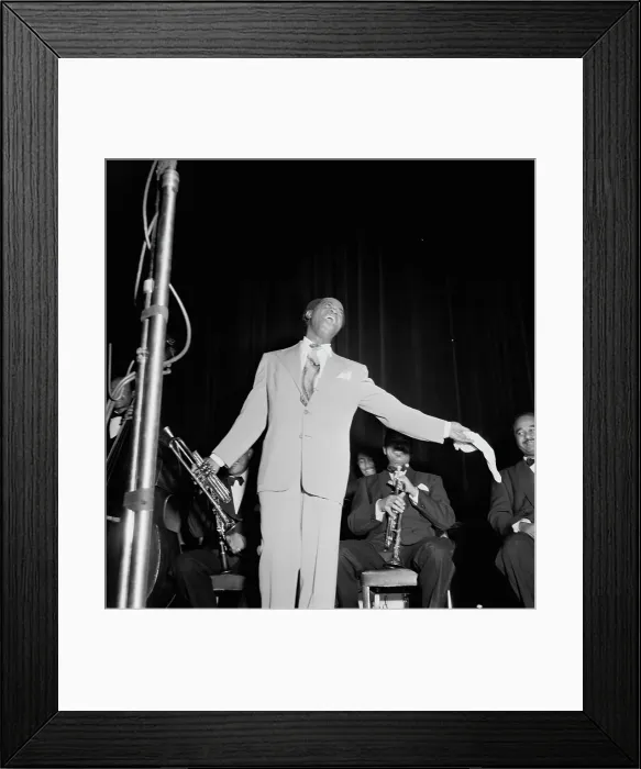 Framed Print : Portrait of Louis Armstrong, Carnegie Hall, New York, N.Y. ca. Feb. 1947. Creator: William Paul Gottlieb Framed Print : Portrait of Louis Armstrong, Carnegie Hall, New York, N.Y. ca. Feb. 1947. Creator: William Paul Gottlieb