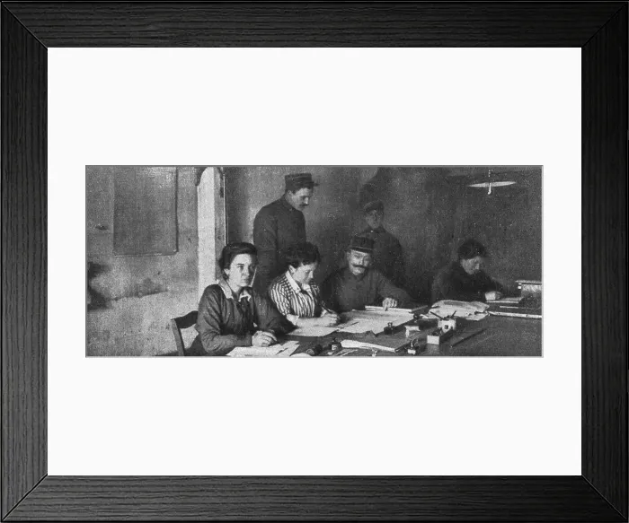 Framed Print : Des femmes dans les casernes; Aux ecritures, 1916. Creator: Unknown Framed Print : Des femmes dans les casernes; Aux ecritures, 1916. Creator: Unknown