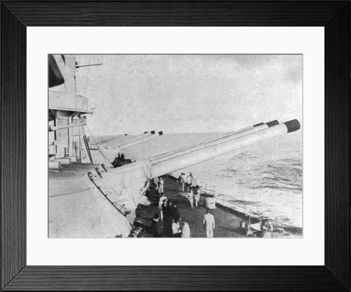 Framed Print : Le nouveau superdreadnought Imperatrice-Marie'; La presentation au combat : les canons... c1915. Creator: Unknown. Le nouveau superdreadnought Imperatrice-Marie'; La presentation au combat : les canons... c1915. Creator: Unknown Framed Print : Le nouveau superdreadnought Imperatrice-Marie'; La presentation au combat : les canons... c1915. Creator: Unknown. Le nouveau superdreadnought Imperatrice-Marie'; La presentation au combat : les canons... c1915. Creator: Unknown